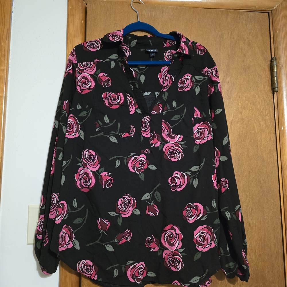 Torrid Floral Black and Pink Blouse